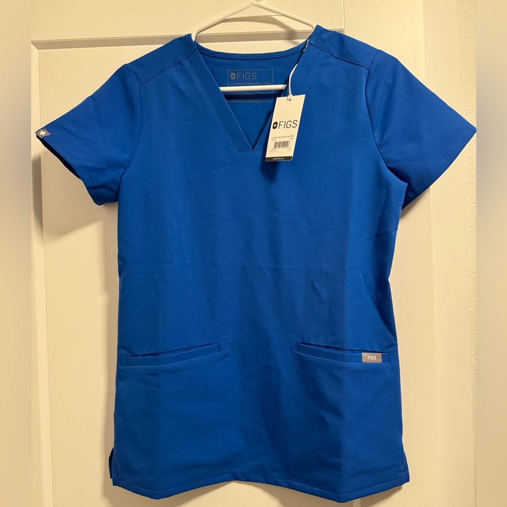 Figs Casma scrub top